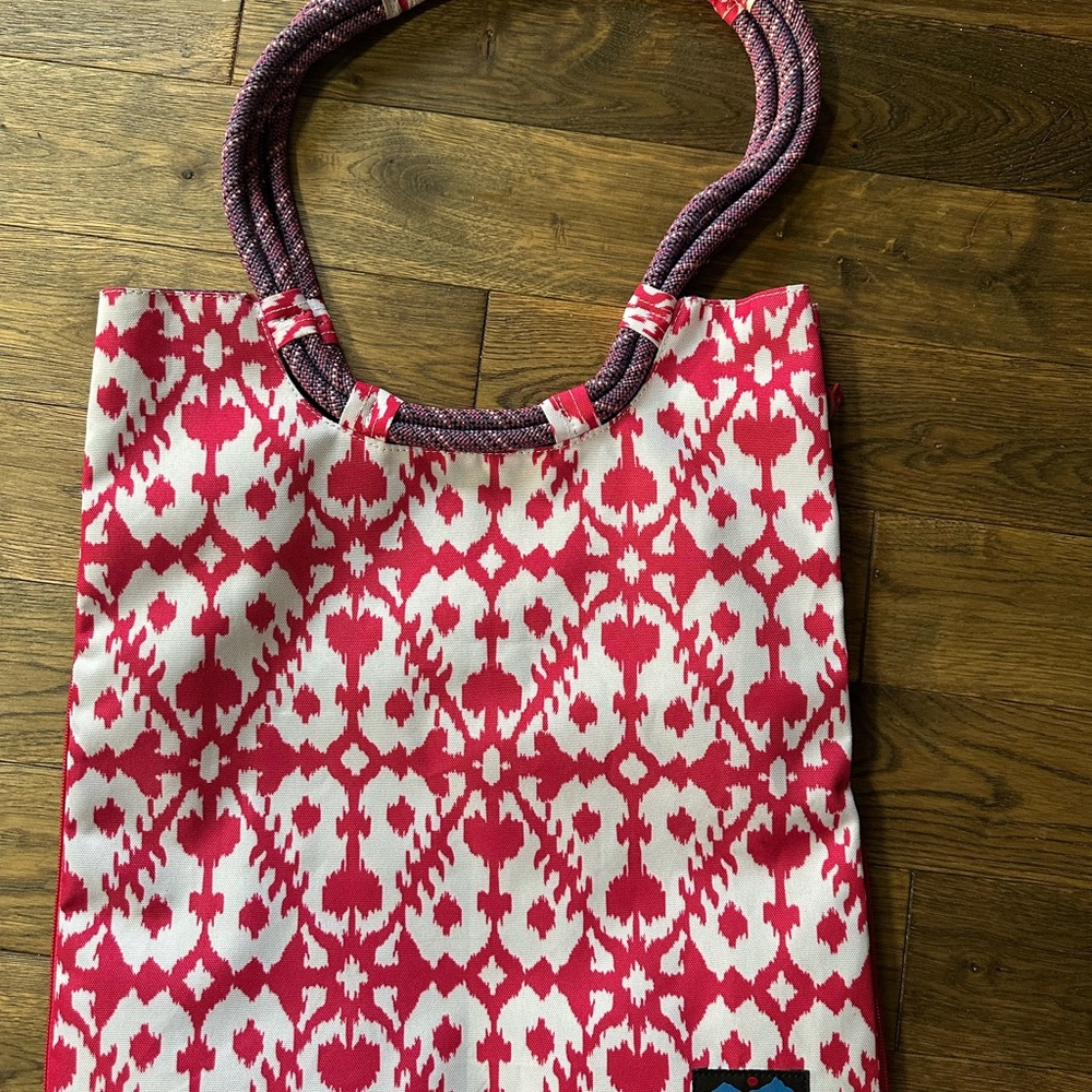 Kavu Pink and Cream Geometric Tote